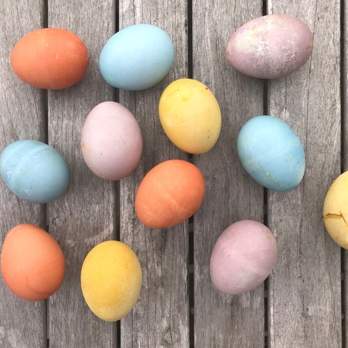 DYEING EGGS WITH NATURAL INGREDIENTS